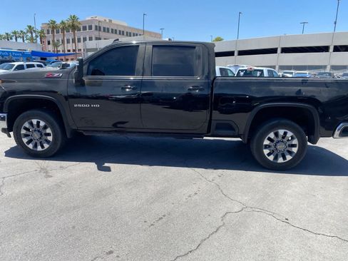 Used 2024 Chevrolet Silverado 2500 LT AWD/4WD image 9