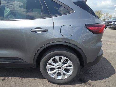 Used 2025 Ford Escape Active AWD/4WD image 14