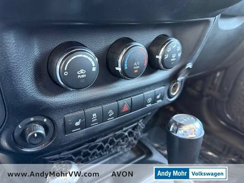 Used 2017 Jeep Wrangler Unlimited Rubicon w/ Connectivity Group AWD/4WD image 28