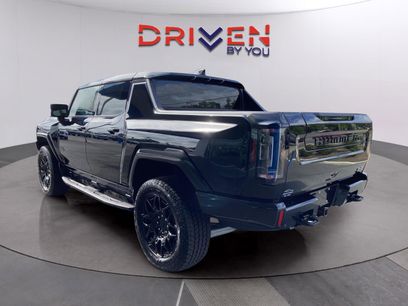 New 2025 GMC Hummer EV 3X w/ LPO, Dark Essentials Package