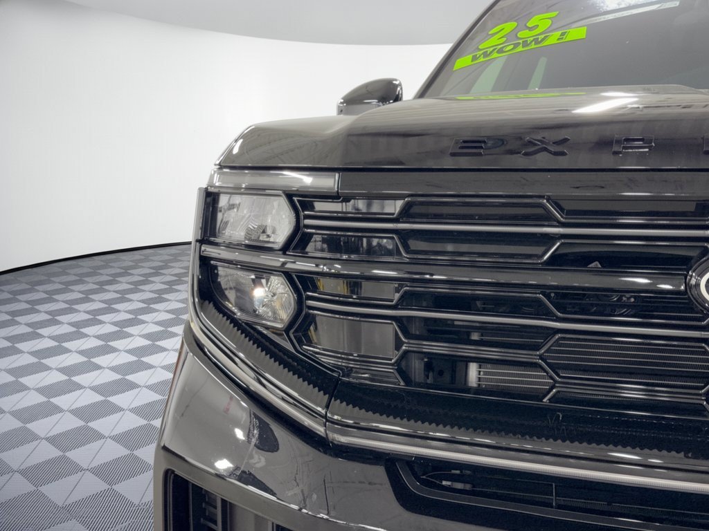 Used 2025 Ford Expedition Max Platinum w/ Stealth Appearance Package AWD/4WD image 12