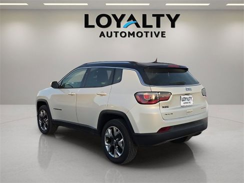 Used 2020 Jeep Compass Limited w/ Premium Lighting Group image 3