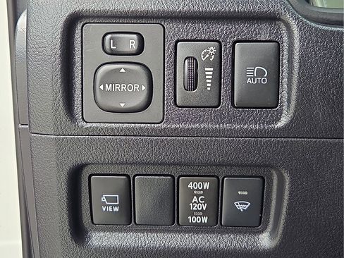 Used 2023 Toyota 4Runner Limited AWD/4WD image 21