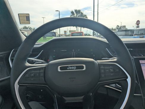 Used 2024 Jeep Grand Cherokee Trailhawk w/ Luxury Tech Group III image 24