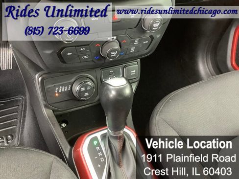 Used 2018 Jeep Renegade Trailhawk image 20