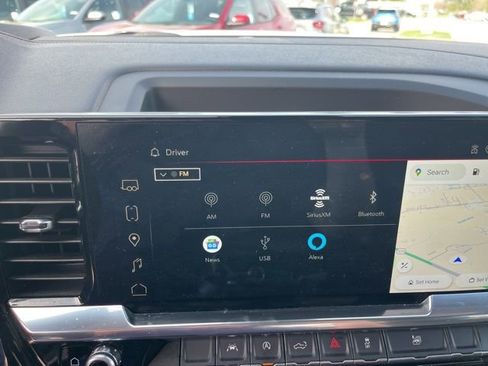 Used 2025 GMC Sierra 1500 SLT image 28