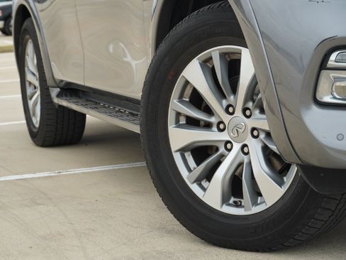 Used 2015 INFINITI QX80 4WD image 3