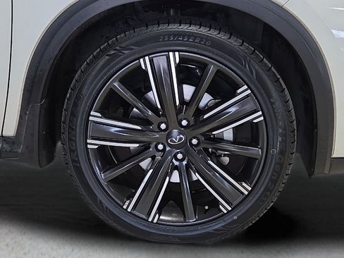 Used 2022 INFINITI QX50 Luxe w/ Appearance Package AWD/4WD image 9