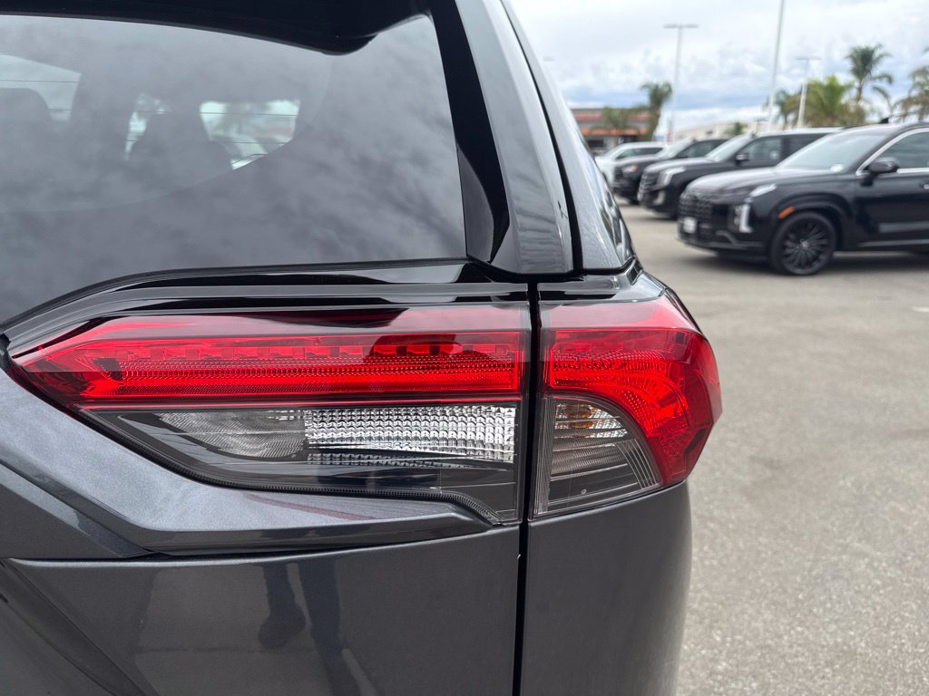 Used 2023 Toyota RAV4 LE AWD/4WD image 8