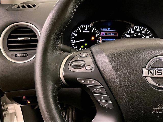 Used 2020 Nissan Pathfinder SV AWD/4WD image 17