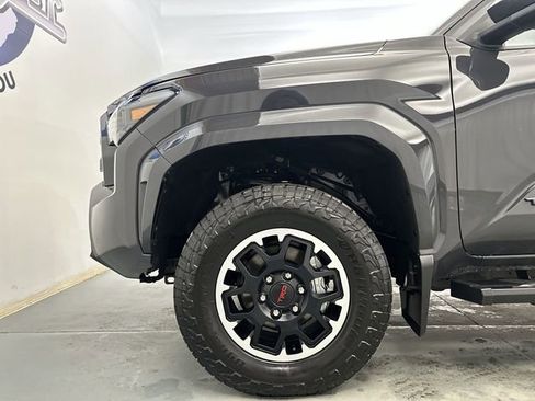 Used 2025 Toyota Tacoma SR5 image 21