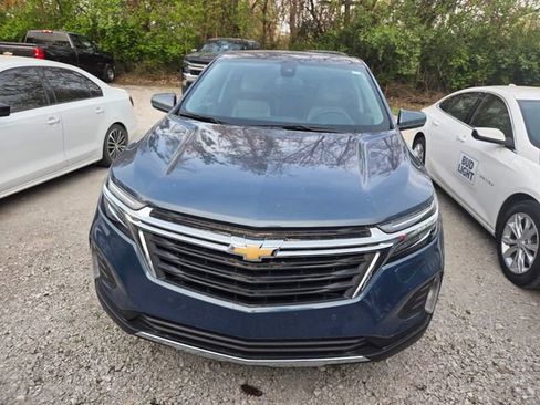 Used 2024 Chevrolet Equinox LT image 2