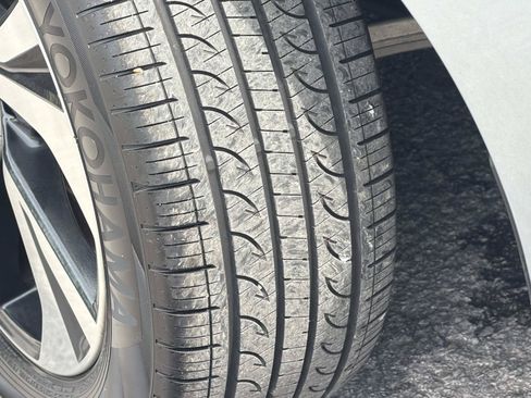 Used 2025 Subaru Legacy Premium AWD/4WD image 12