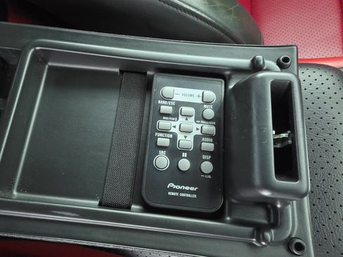 Used 2005 Honda S2000 image 36