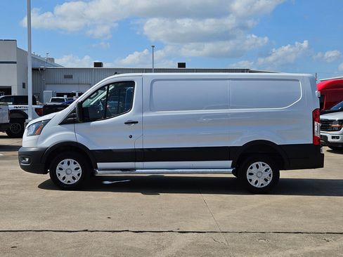 Used 2025 Ford Transit 250 Low Roof w/ Exterior Upgrade Package RWD image 9