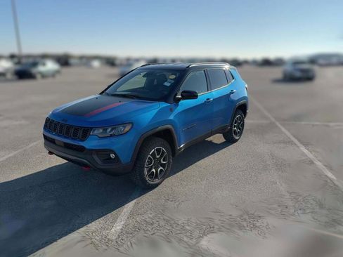 New 2026 Jeep Compass Trailhawk image 4