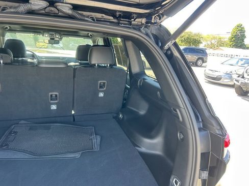 Certified 2024 Jeep Grand Cherokee Limited image 32