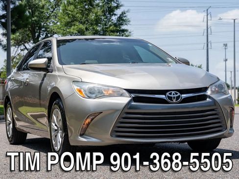 Used 2015 Toyota Camry LE FWD image 3