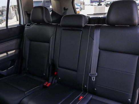 Used 2022 Volkswagen Atlas SE FWD image 18