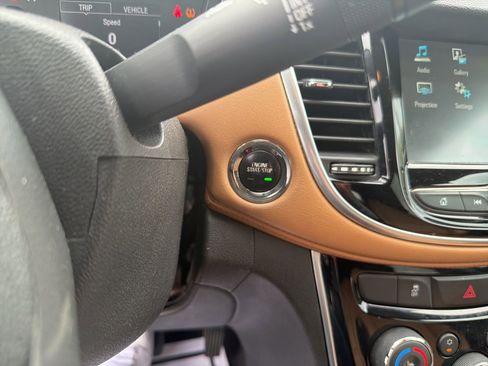 Used 2017 Chevrolet Trax Premier image 17