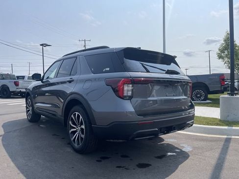 Certified 2026 Ford Explorer ST-Line AWD/4WD image 3