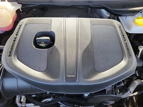 Used 2025 RAM 1500 Big Horn AWD/4WD image 17