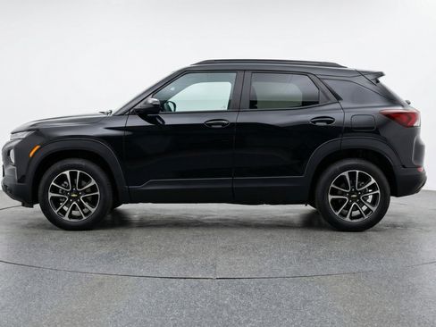 Used 2025 Chevrolet TrailBlazer LT image 5