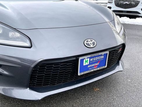 Used 2024 Toyota GR86 Premium RWD image 29