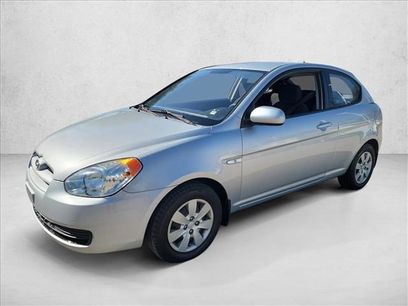 Used 2010 Hyundai Accent GS w/ Premium Pkg 3