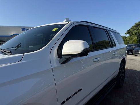 Used 2024 Chevrolet Suburban RST w/ Luxury Package AWD/4WD image 5