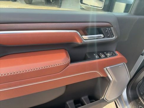 New 2026 GMC Sierra 2500 Denali Ultimate image 17