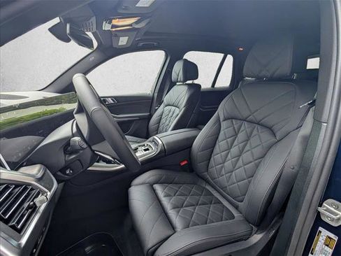 New 2026 BMW X5 xDrive50e image 4