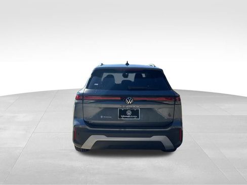 New 2026 Volkswagen Tiguan SE FWD image 4