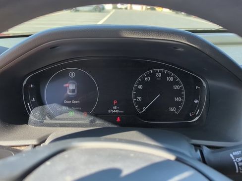 Used 2018 Honda Accord EX image 12