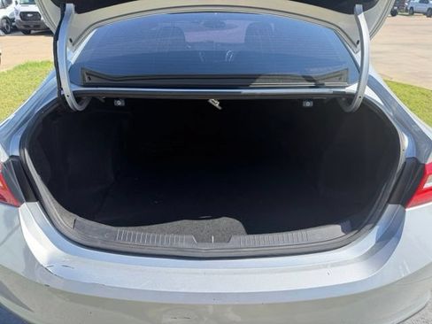 Used 2018 Chevrolet Malibu LT FWD image 7