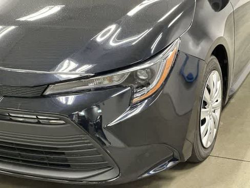 Used 2026 Toyota Corolla LE FWD image 30