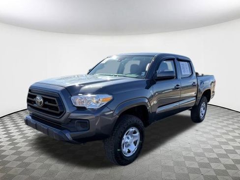 Used 2020 Toyota Tacoma SR image 3
