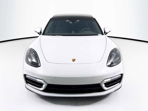 Used 2022 Porsche Panamera GTS image 6
