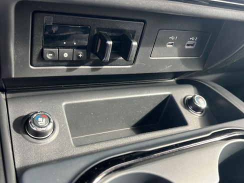 Used 2022 Nissan Titan PRO-4X w/ Pro-4x Convenience Package AWD/4WD image 30