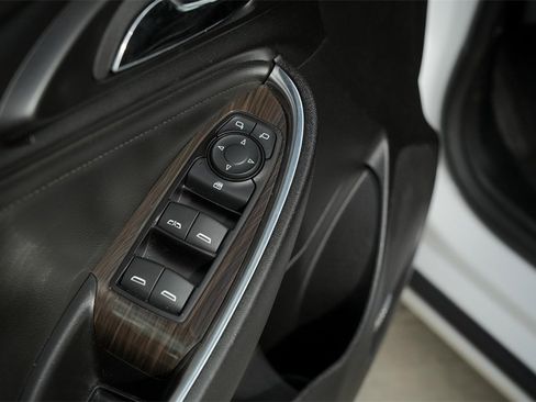 Used 2024 Chevrolet Malibu LT image 23