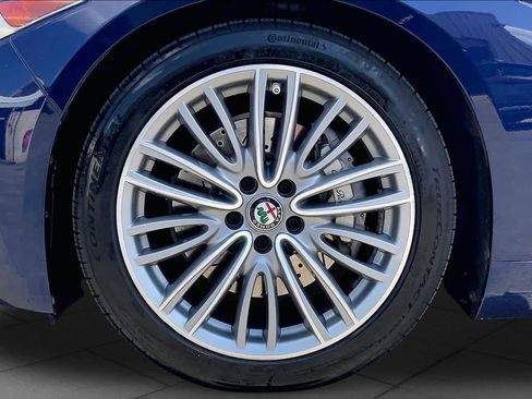 Used 2018 Alfa Romeo Giulia Ti w/ Quick Order Package 22Z Lusso RWD image 11