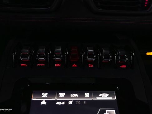 Used 2024 Lamborghini Huracan Sterrato image 30