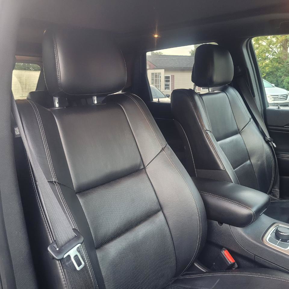 Used 2017 Jeep Grand Cherokee Limited w/ Luxury Group II AWD/4WD image 27