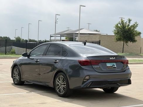 Used 2022 Kia Forte GT-Line w/ GT-Line Premium Package FWD image 4