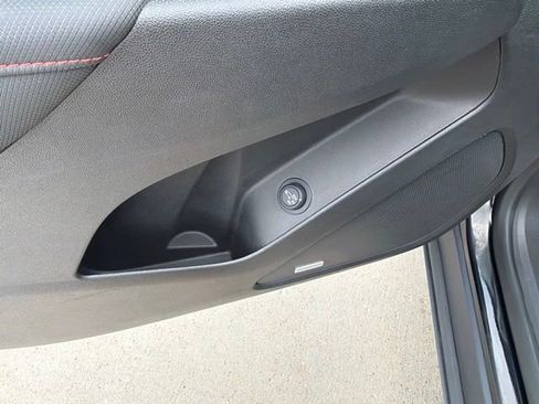 Certified 2023 Chevrolet Equinox RS w/ RS Leather Package AWD/4WD image 10