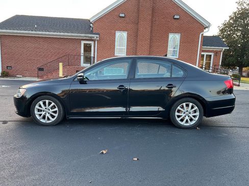 Used 2011 Volkswagen Jetta SE image 8