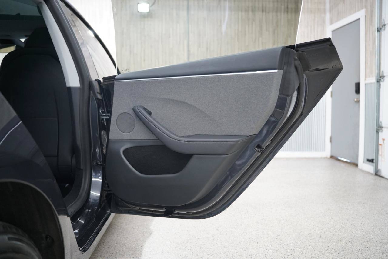 Used 2025 Tesla Model 3 Long Range RWD image 32