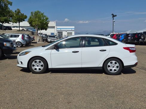 Used 2014 Ford Focus S FWD image 9