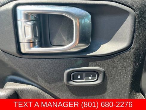 Used 2025 Jeep Wrangler Unlimited Sport AWD/4WD image 14
