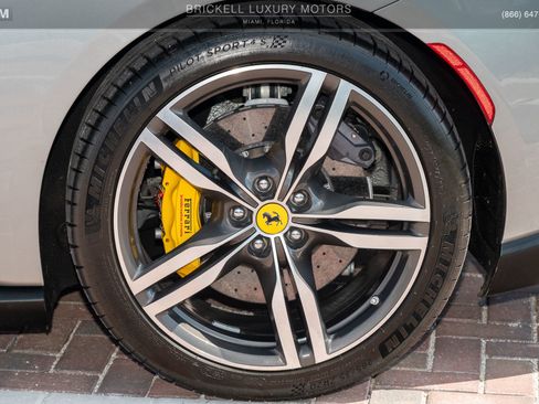Used 2019 Ferrari Portofino image 43